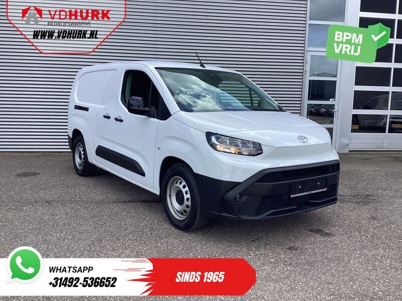 Toyota e-Proace City 50 kWh 320 km WLTP L2 3Pers./ LED/ Standkachel/ Stoelverw./ Stuurverw./ Carplay/ Camera/ PDC/ Cruise/ Airco